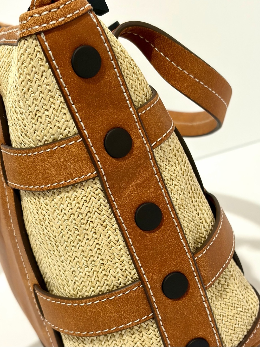 HAMMITT Addie MD Crossbody/Tote In Saddle Raffia/Bronze Hardware Like ๐ - Picture 15 of 16